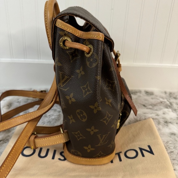 Louis Vuitton Montsouris Monogram PM Mini Backpack – P0002 - Picture 5 of 17